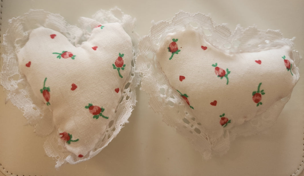 Frilly Heart Pin
